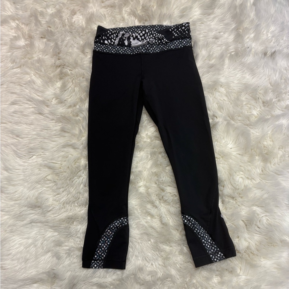 Lululemon Cropped Black Leggings with Patterned Accents-Size 2